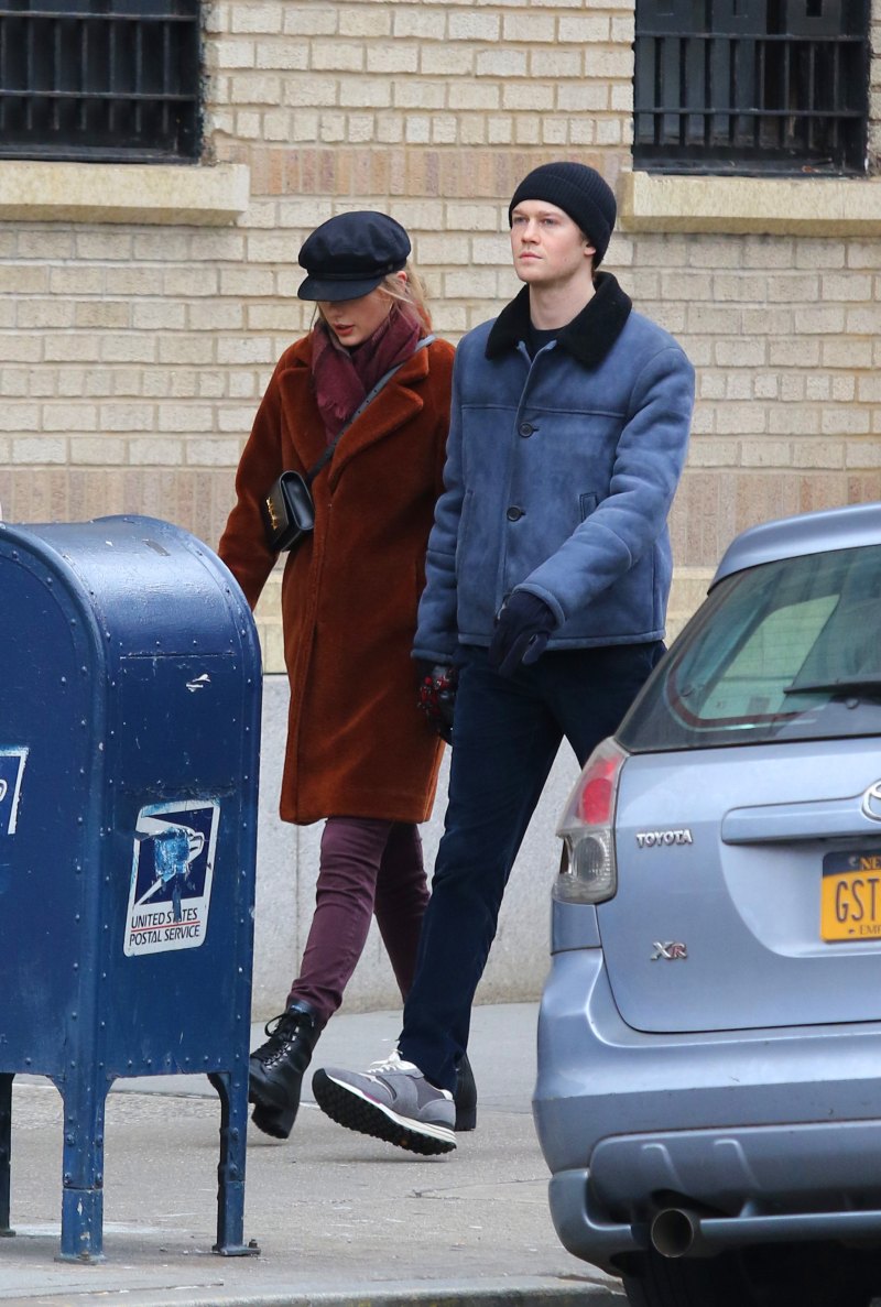 Taylor Swift, Joe Alwyn, Walking, NYC