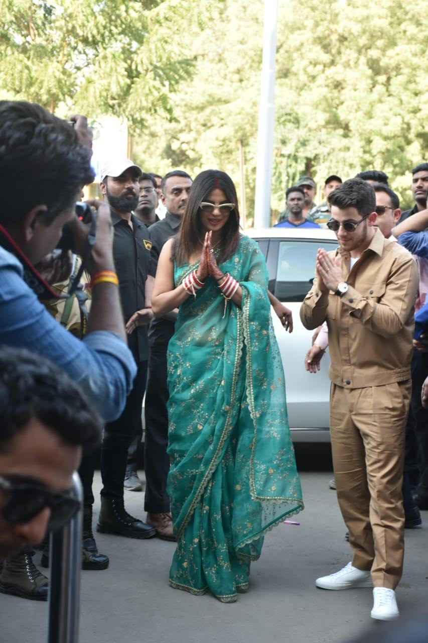 Nick Jonas and Priyanka Chopra at airport