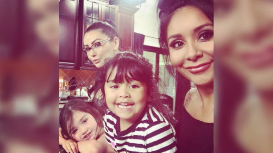 PIC: Snooki & JWoww Celebrate Christmas With Their Daughters