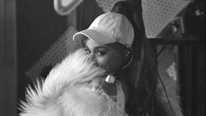 ariana grande hungry twitter