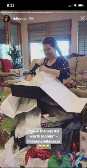 demi-lovato-christmas-post-rehab