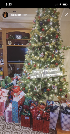 demi-lovato-christmas-post-rehab