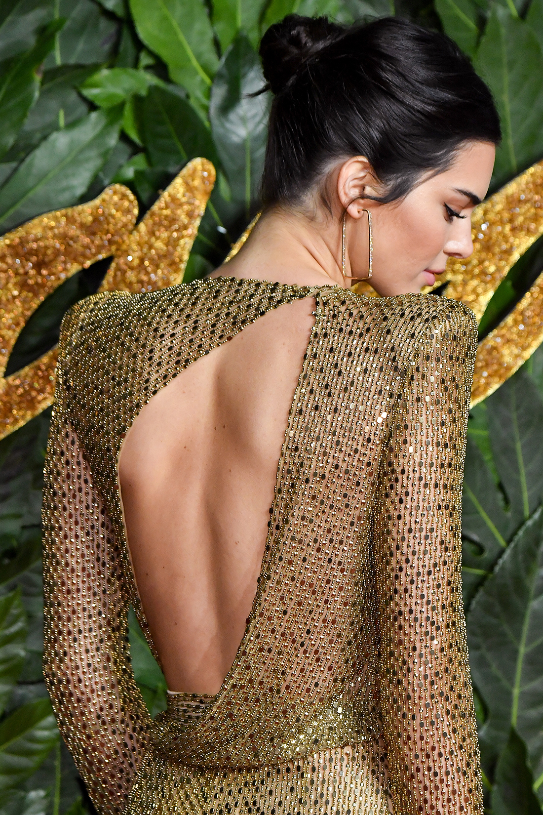 Kendall Jenner Just Walked The Fashion Awards Red Carpet Practically Naked