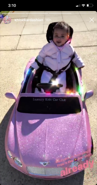khloe-kardashian-true-thompson-driving