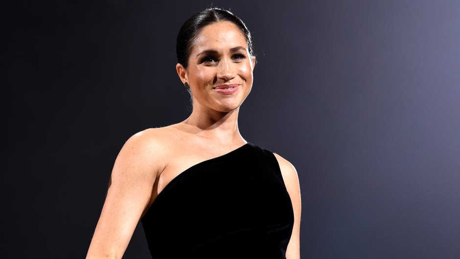 Pregnant Meghan Markle Is Totally Glowing On Stage During The 2018 Fashion Awards