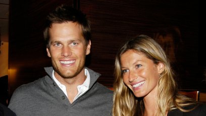 Celebs who look like siblings