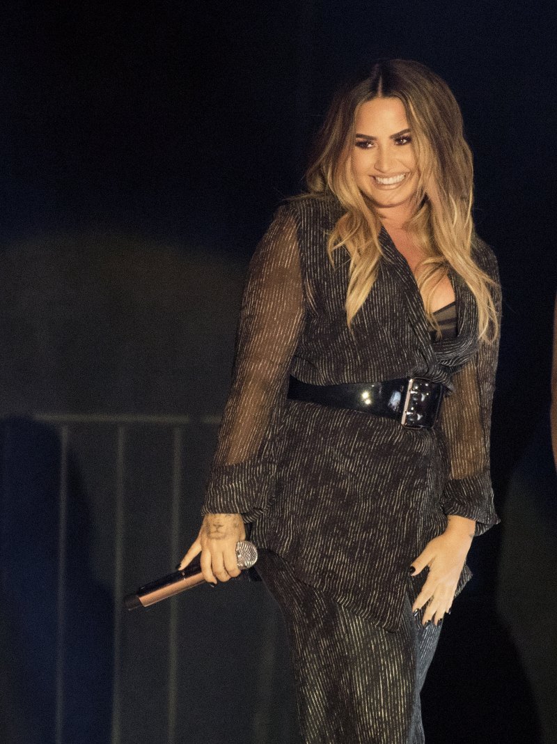 Demi Lovato calls out fat shaming ad on Instagram