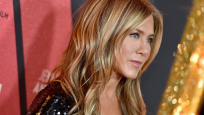 jennifer-aniston-dumplin-premiere