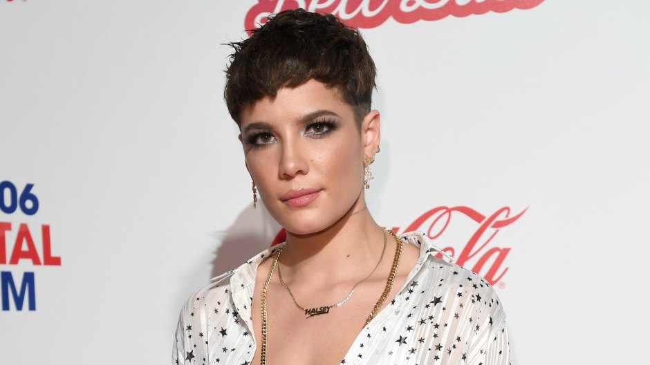 Who is Halsey dating? Halsey Instagram picture with mystery guy