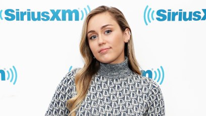 Miley Cyrus shuts down pregnancy rumors