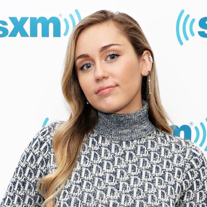 Miley Cyrus shuts down pregnancy rumors