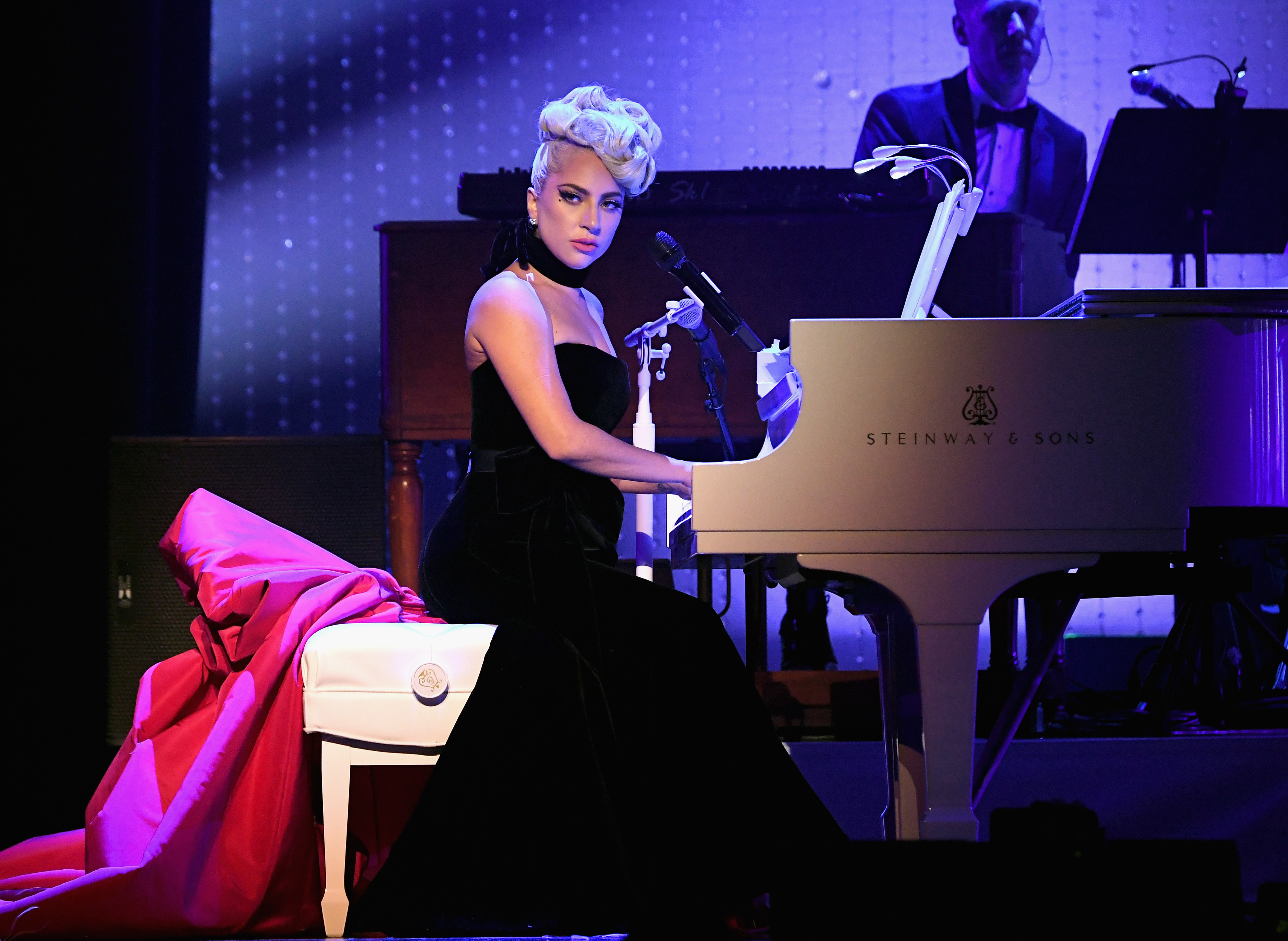 lady gaga performing at the grammys