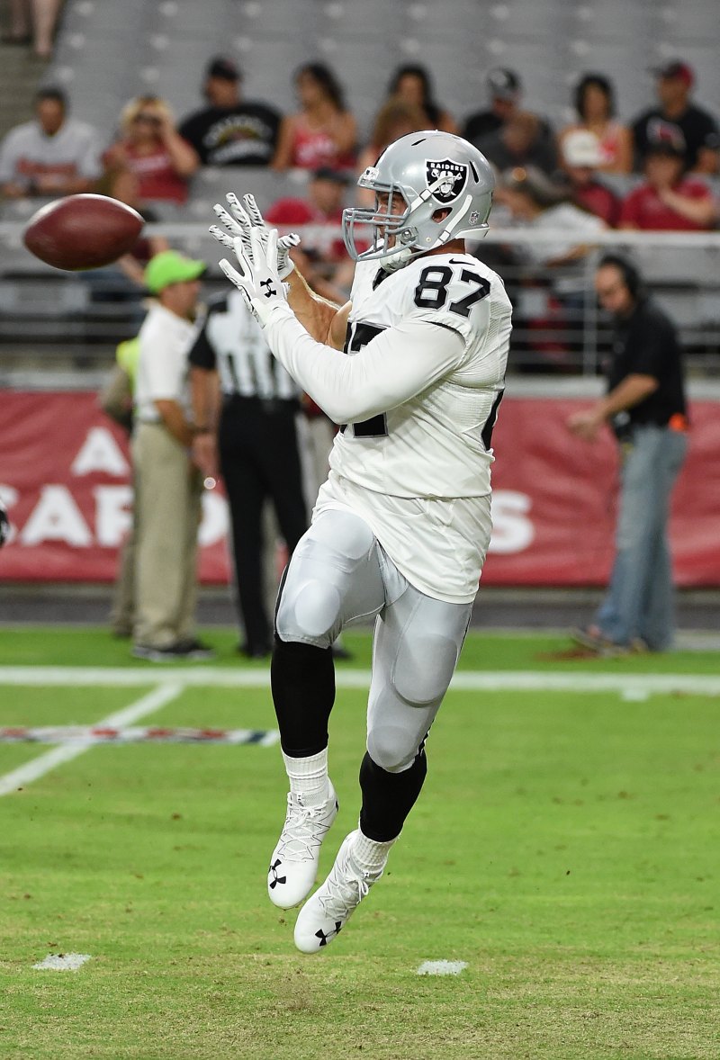 Colton Underwood oakland raiders
