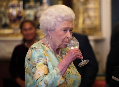 Queen Elizabeth, Drinking