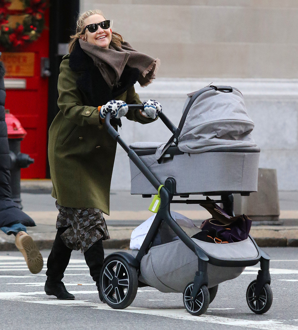 Kate Hudson Danny Fujikawa go on a Stroll in NYC