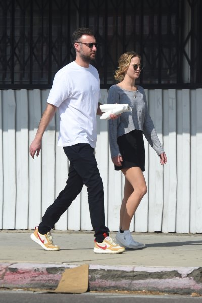 Jennifer Lawrence, Cooke Maroney, Walking