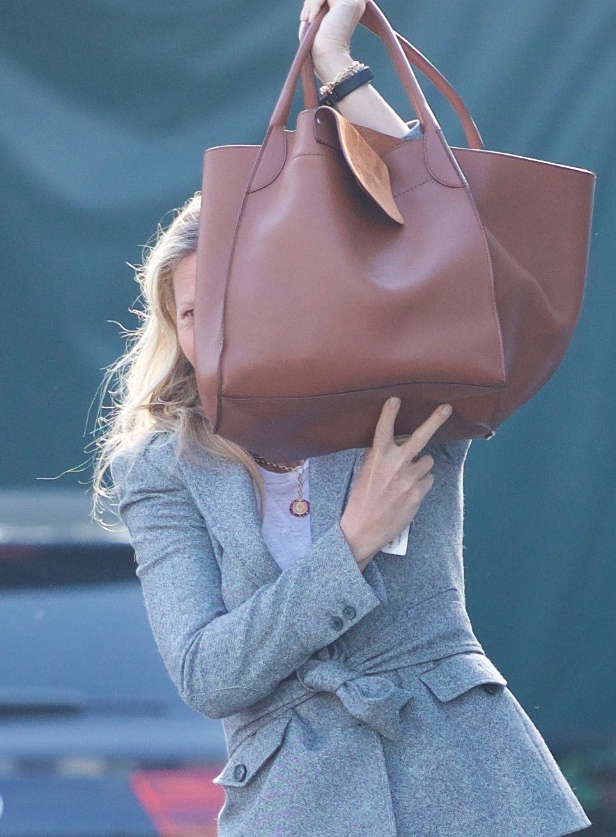 Bag Lust - Gwyneth Paltrow in Chanel CC Delivery Large Shopping Tote Bag