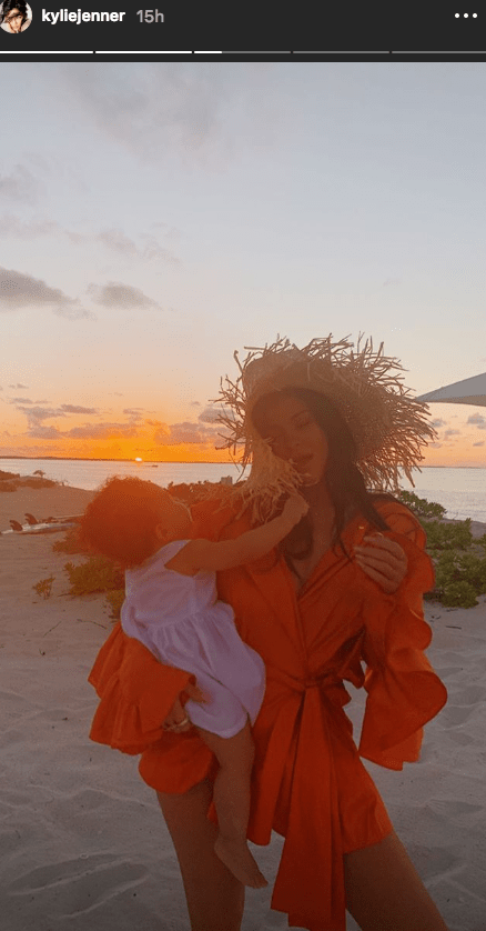 Kylie Jenner instagram story vacation with Stormi