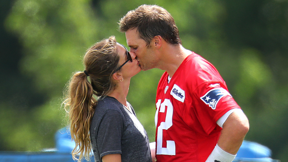 Tom Brady and Gisele Bundchen kissing