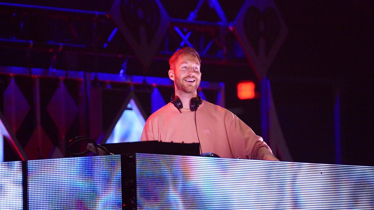 Calvin-Harris-Celebrates-New-Year's-Eve-in-Las-Vegas-at-OMNIA-Nightclub-Inside-Caesars-Palace