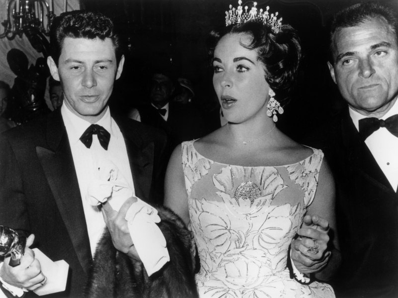 elizabeth taylor best past golden globe looks red carpet