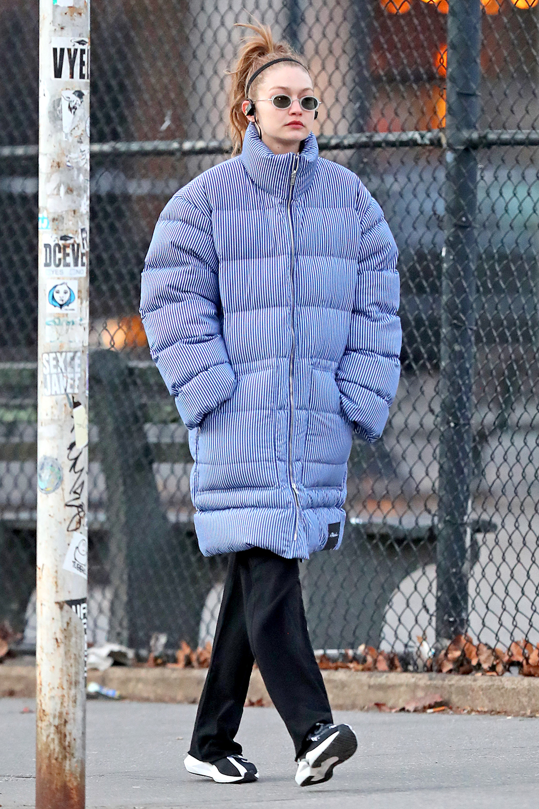 Gigi Hadid Wearing A Puffer Jacket And No Makeup Is A Mood