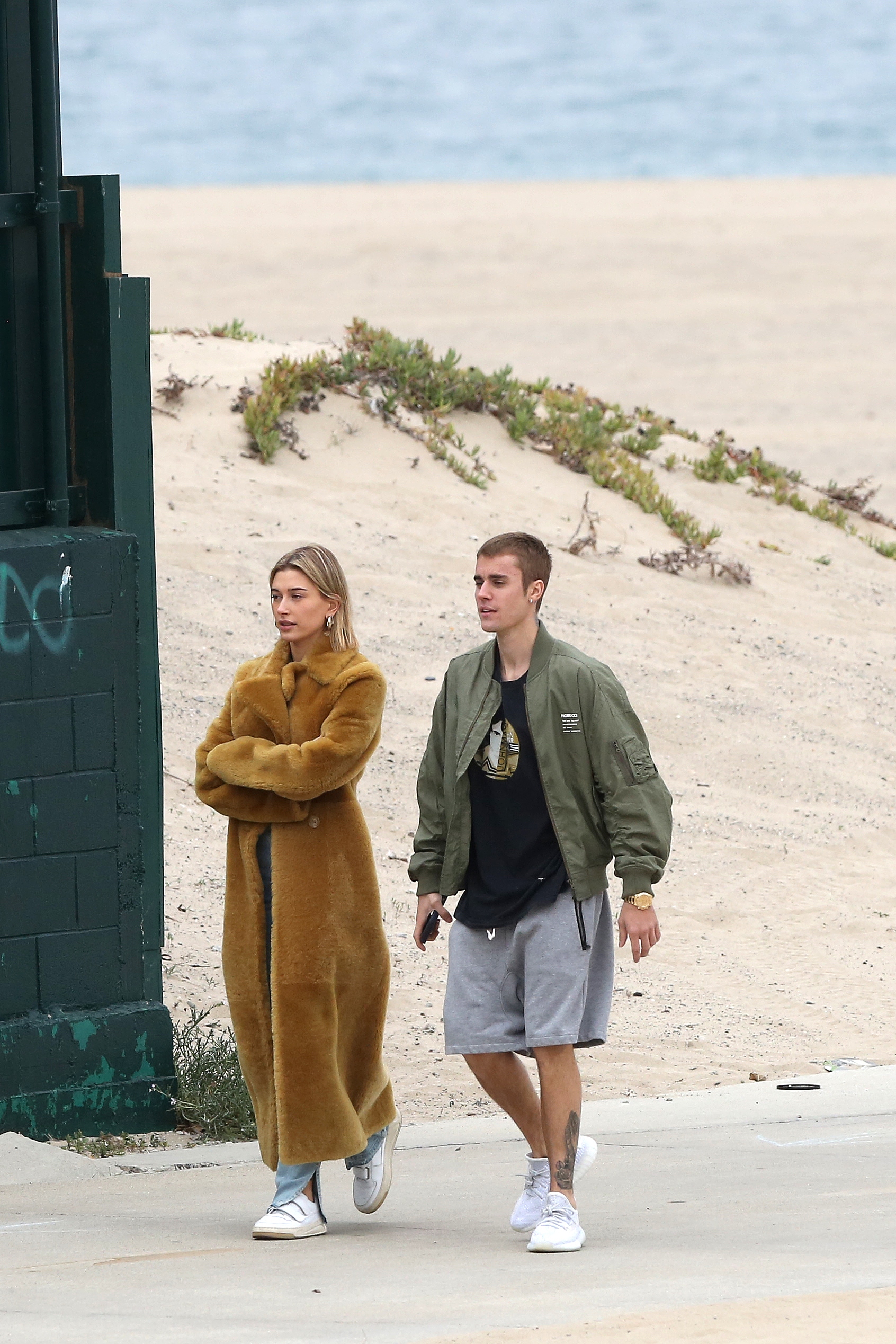 justin bieber hailey baldwin beach married