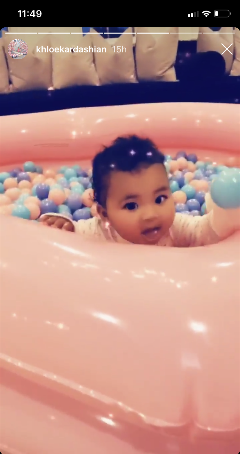 khloe-kardashian-true-thompson-ball-pit