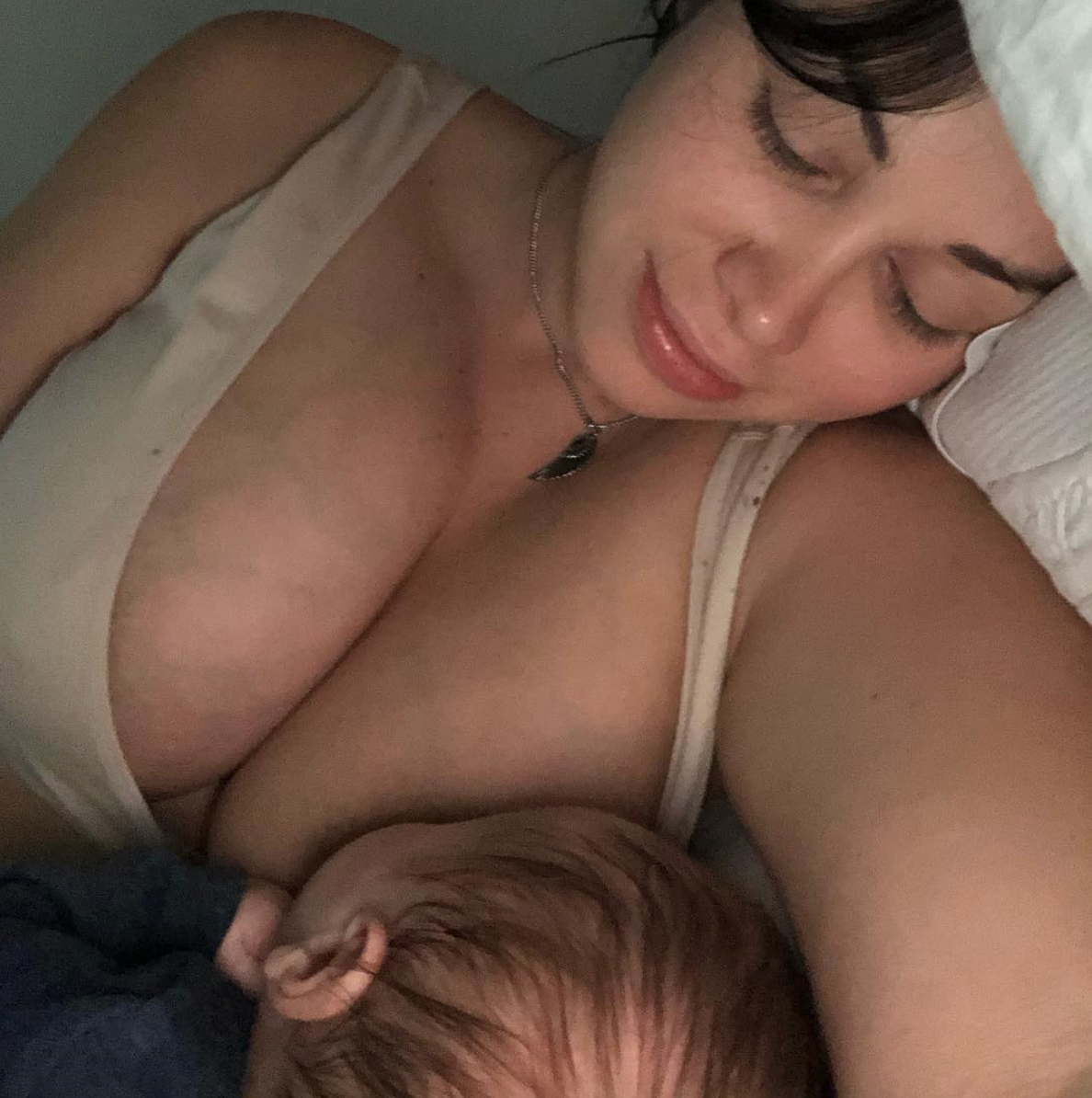 90 day fiance paola breastfeeding