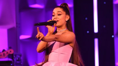 Ariana Grande responds to fans boycotting 7 rings because they want break up with your girlfriend i'm bored to be number one