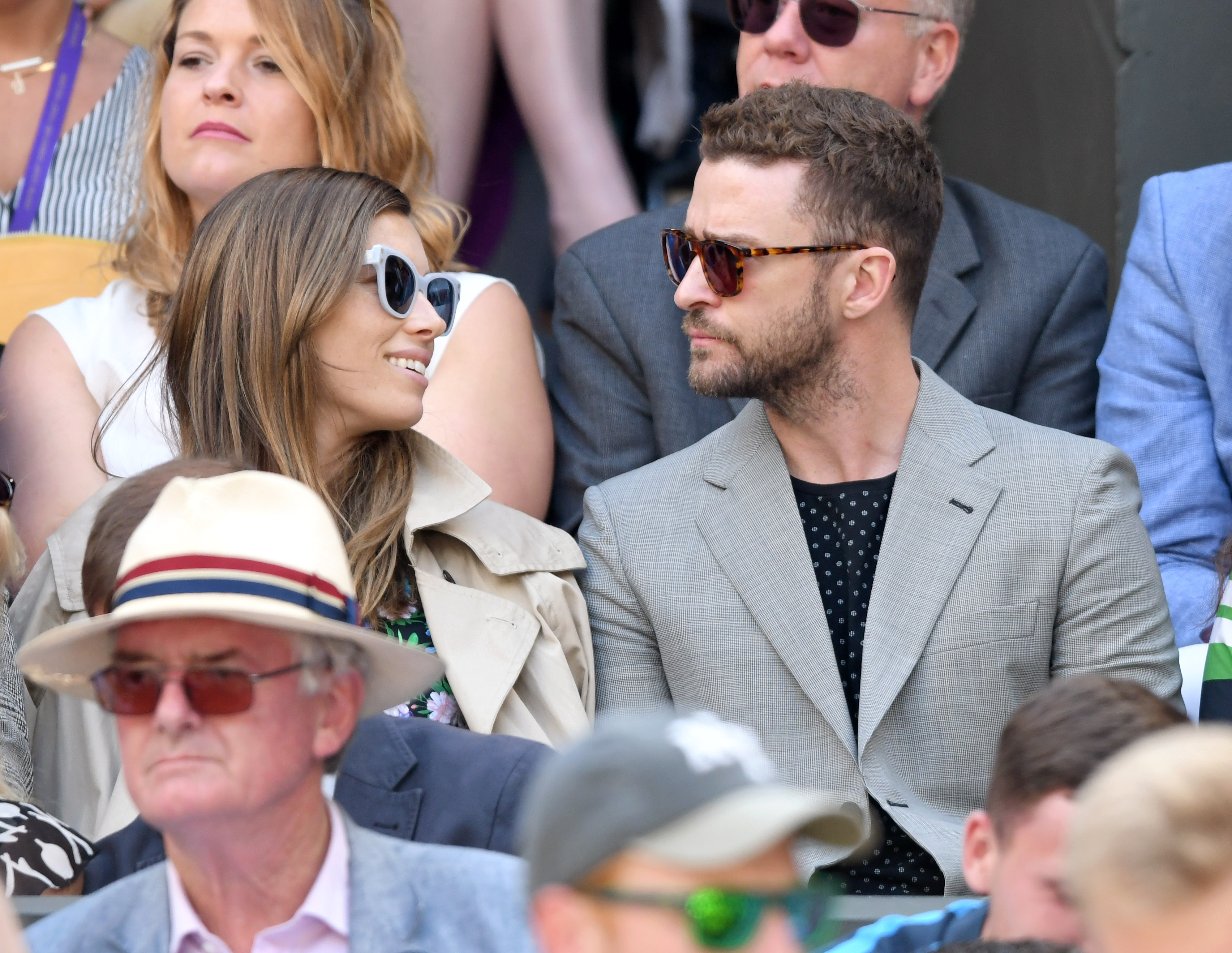 ustin Timberlake posing with wife Jessica Biel
