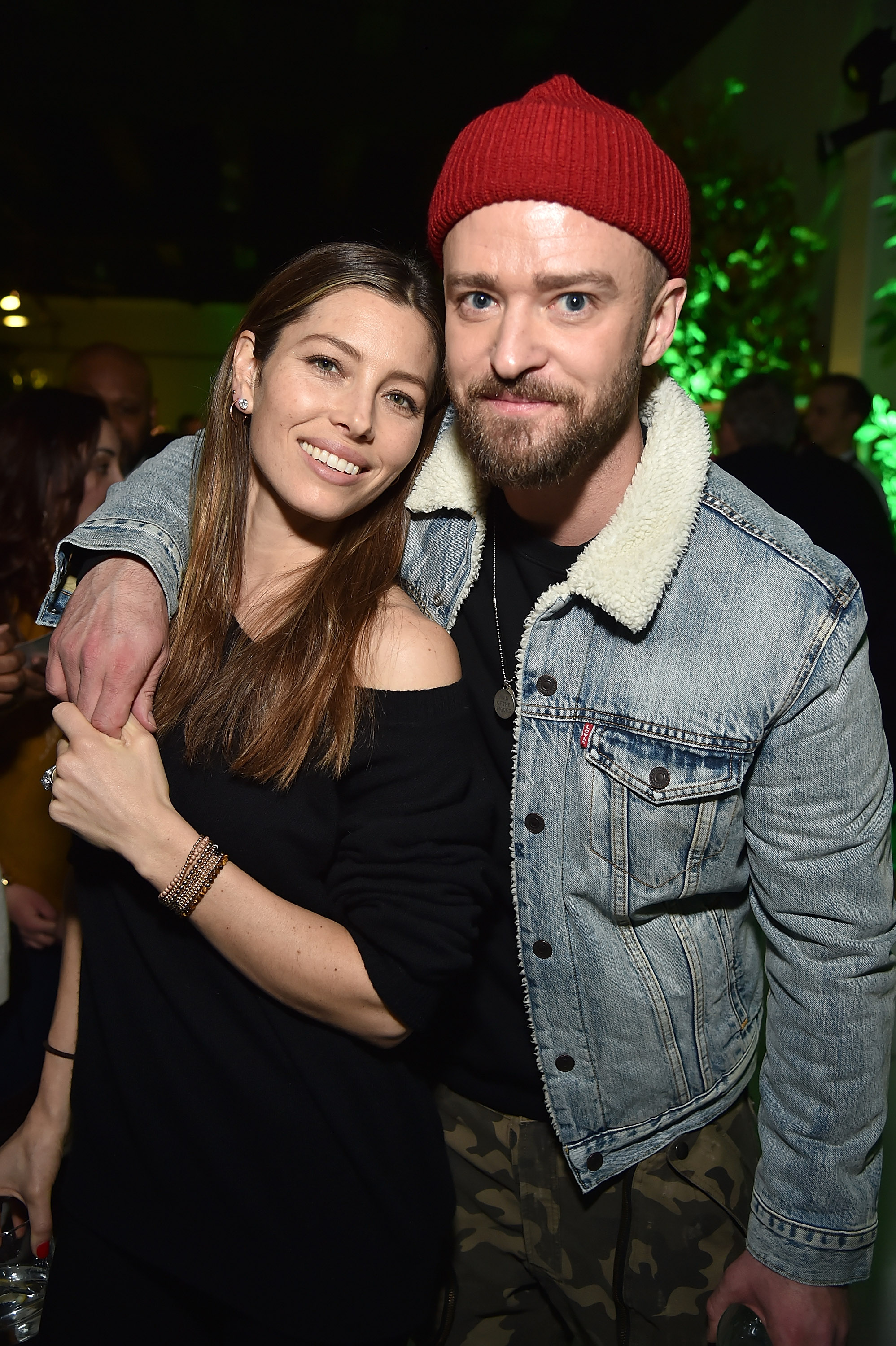 ustin Timberlake posing with wife Jessica Biel