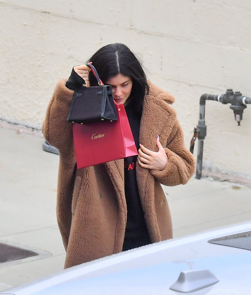 Kylie Jenner seen in public for the first time since it was reported that her Best friend jordyn woods cheated with Tristan Thompson