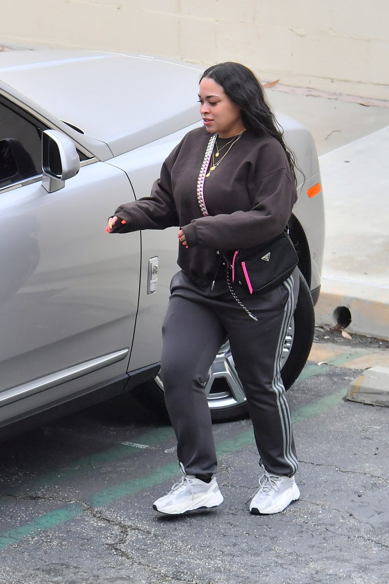 Kylie Jenner out with jordyn woods look alike