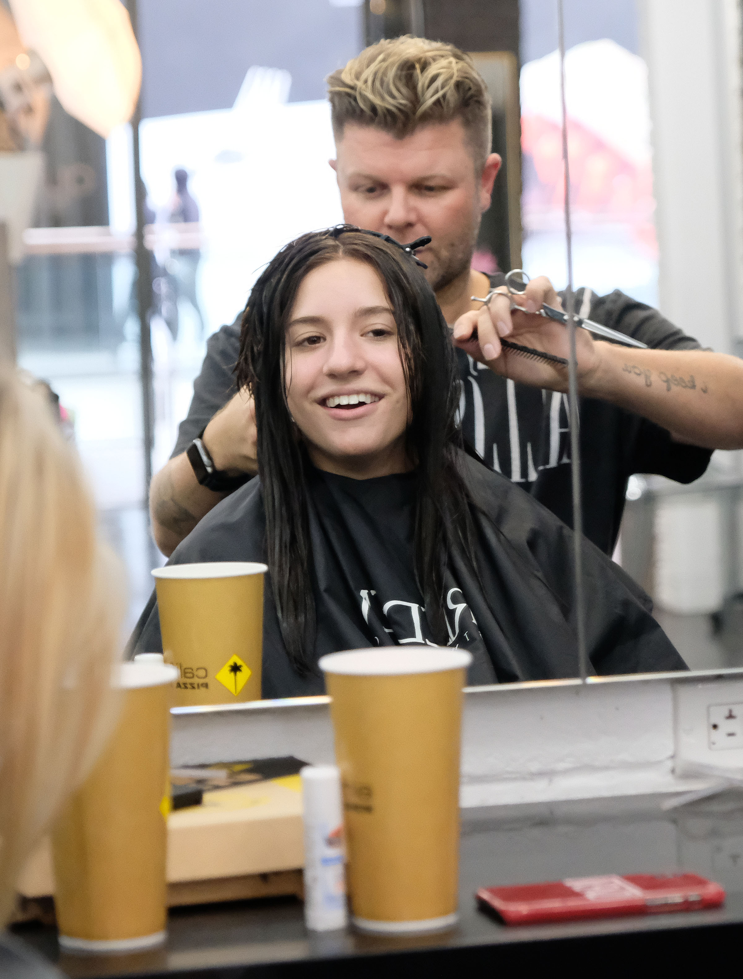 Mackenzie Ziegler shows off her new haircut and color