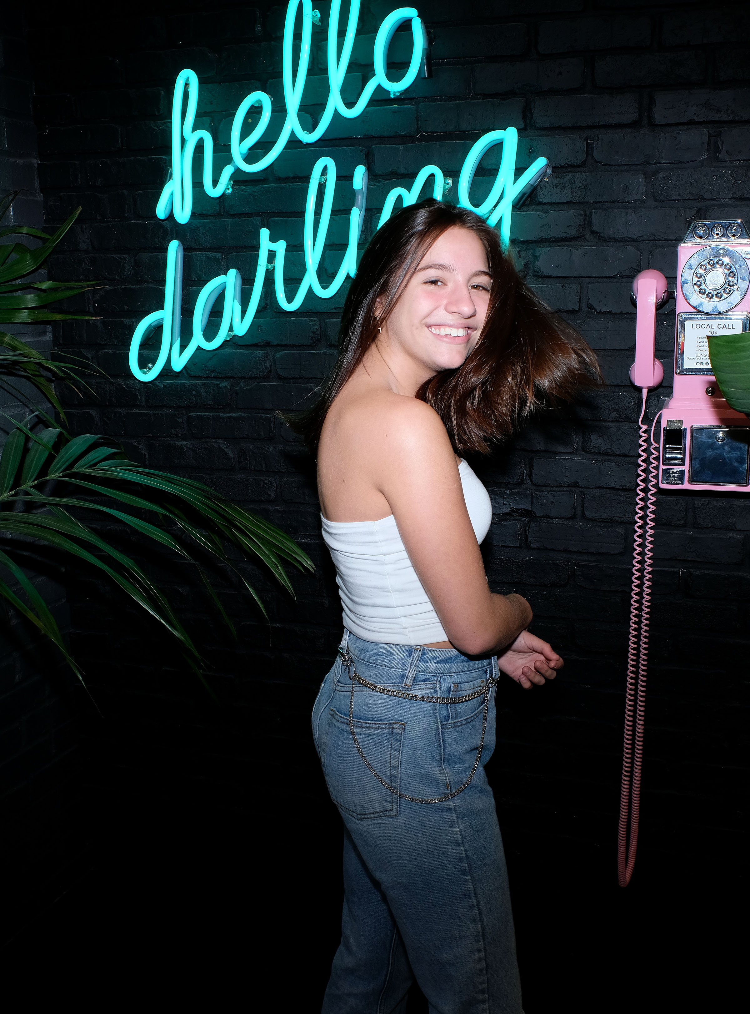 Mackenzie Ziegler shows off her new haircut and color