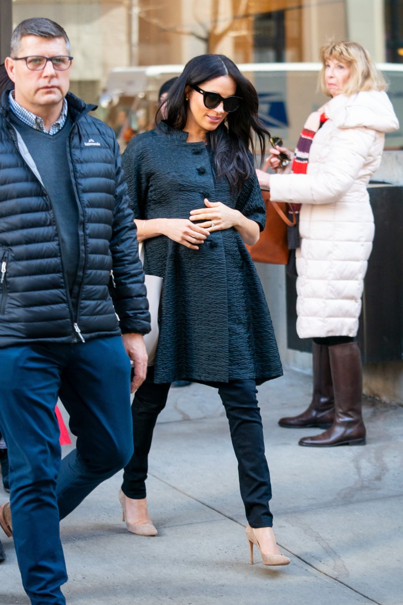 Meghan Markle wearing all black while walking in NYC