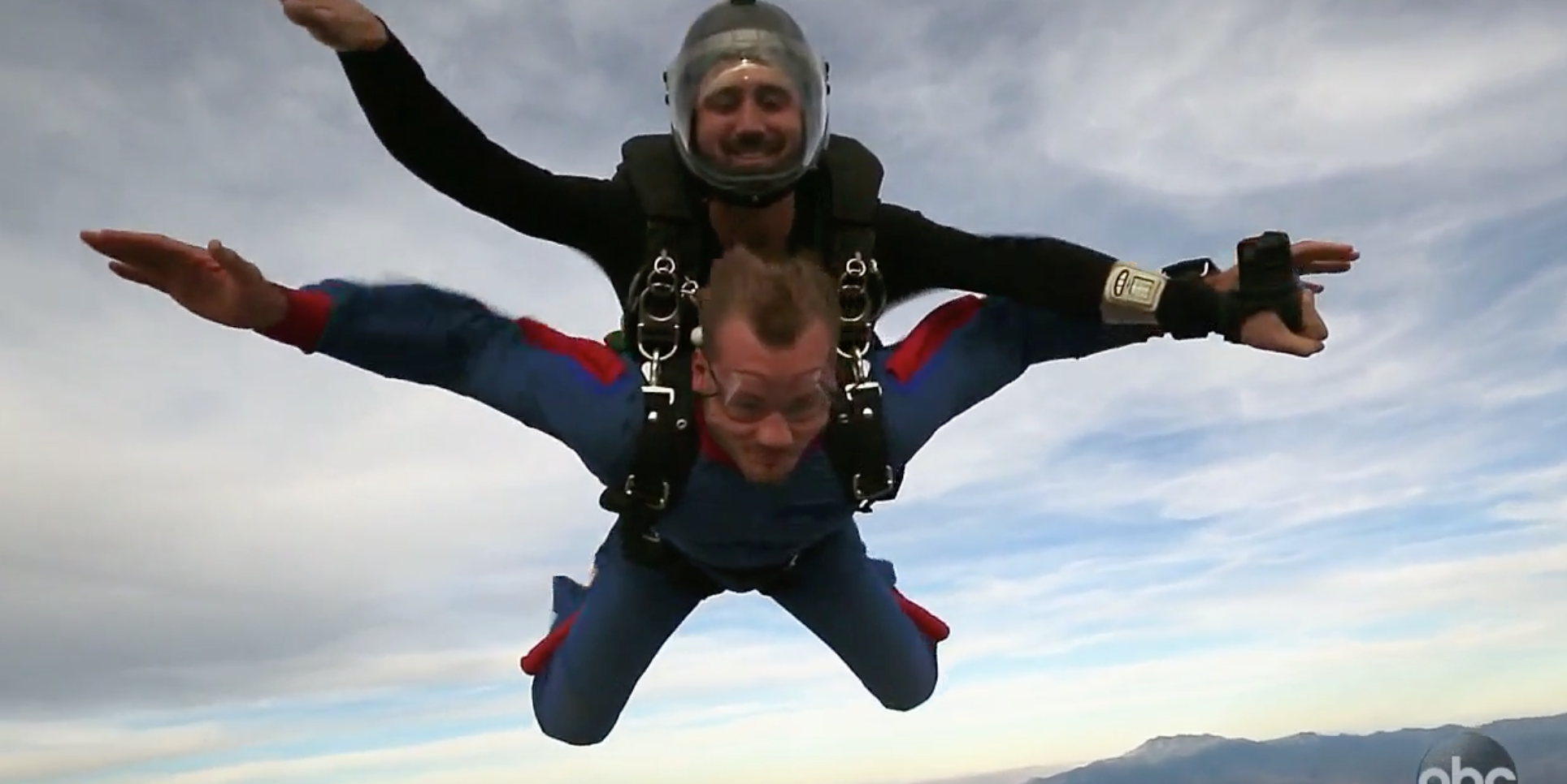 Colton Underwood skydiving