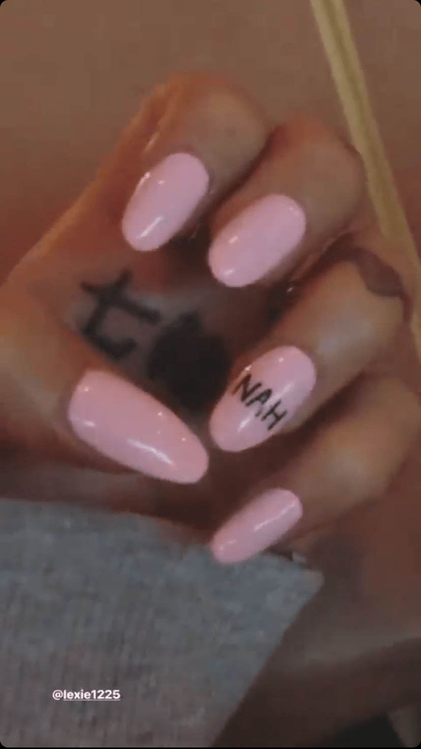 ariana-grande-valentines-day-nails