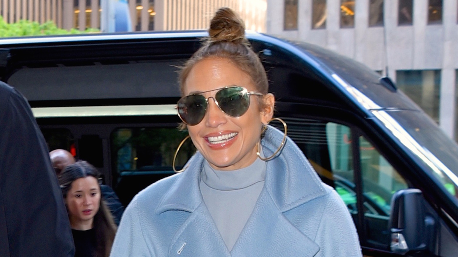 Jennifer Lopez Has These $31 Sunglasses from Walmart