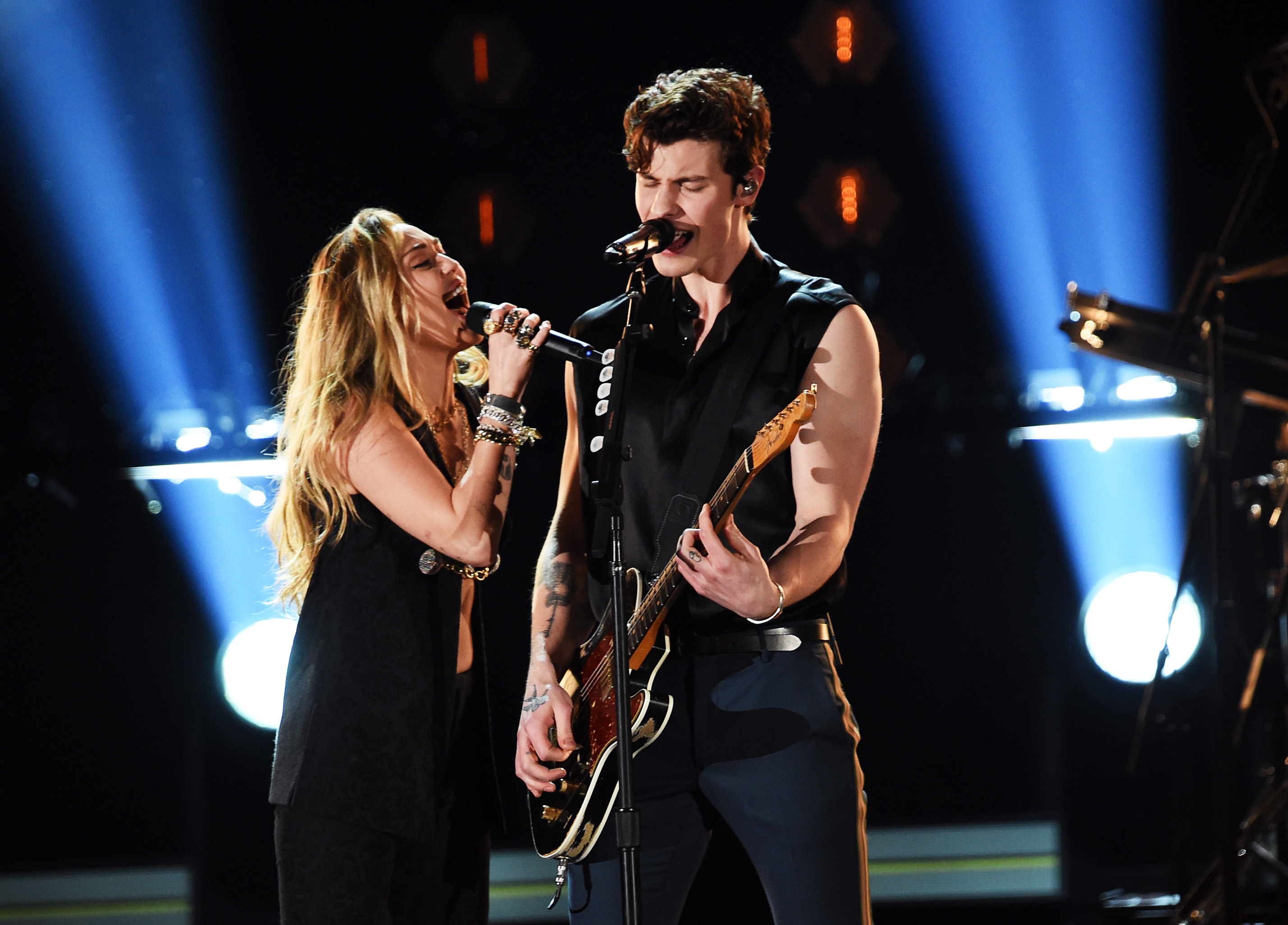 miley cyrus shawn mendes grammys 2019