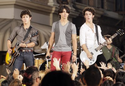 jonas brothers