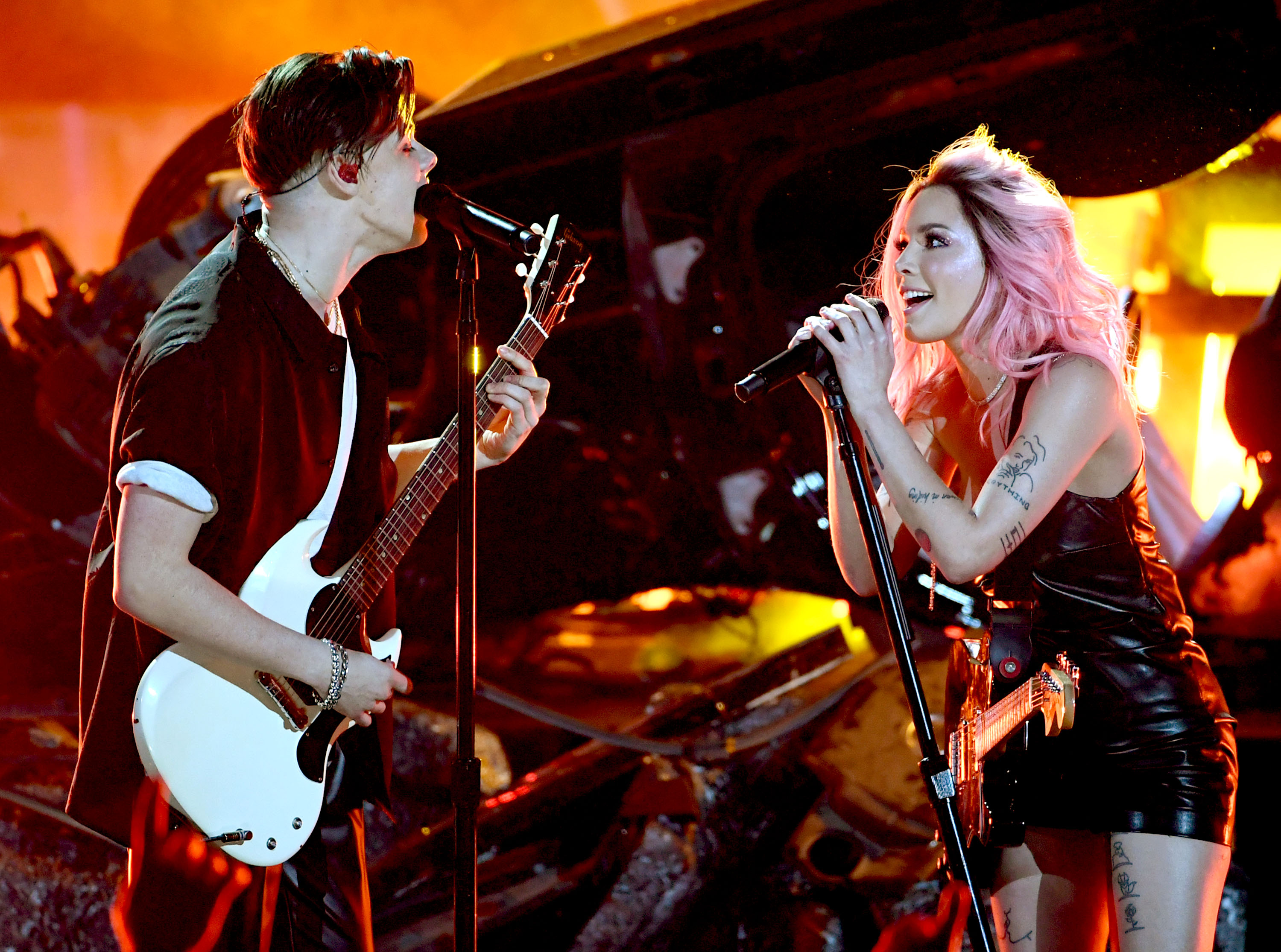 Halsey Yungblud iheartradio music awards performance