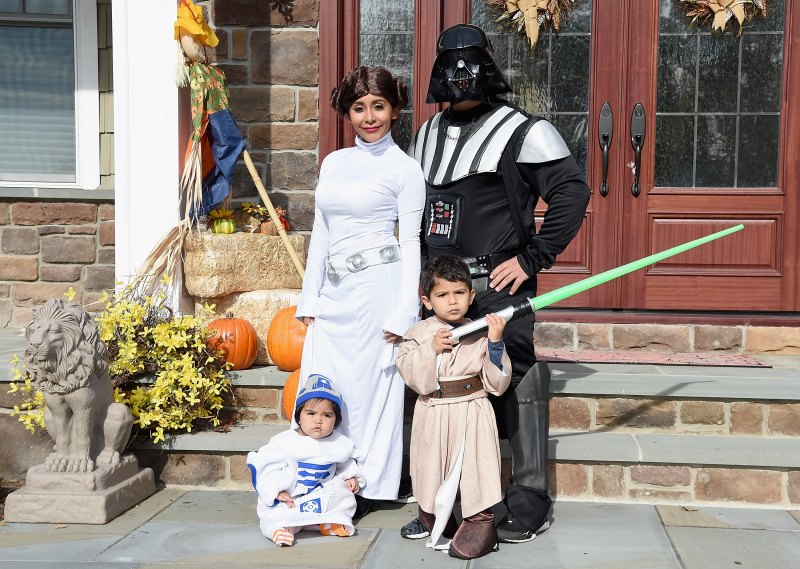 Nicole "Snooki" Polizzi, Jionni Lavalle And Family Celebrate Halloween 2015