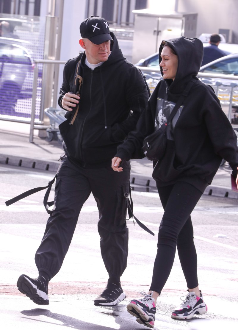 Jessie J and Channing Tatum holding hands through Heathrow airport.