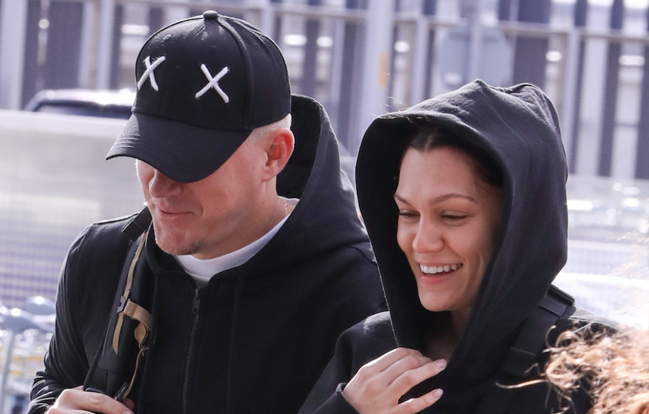 Jessie J and Channing Tatum holding hands through Heathrow airport.