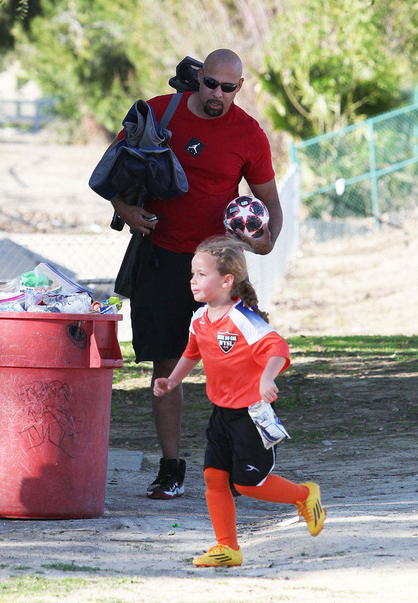 Kendra Wilkinson and Hank Baskett reunite for Alijah first soccer game of the season