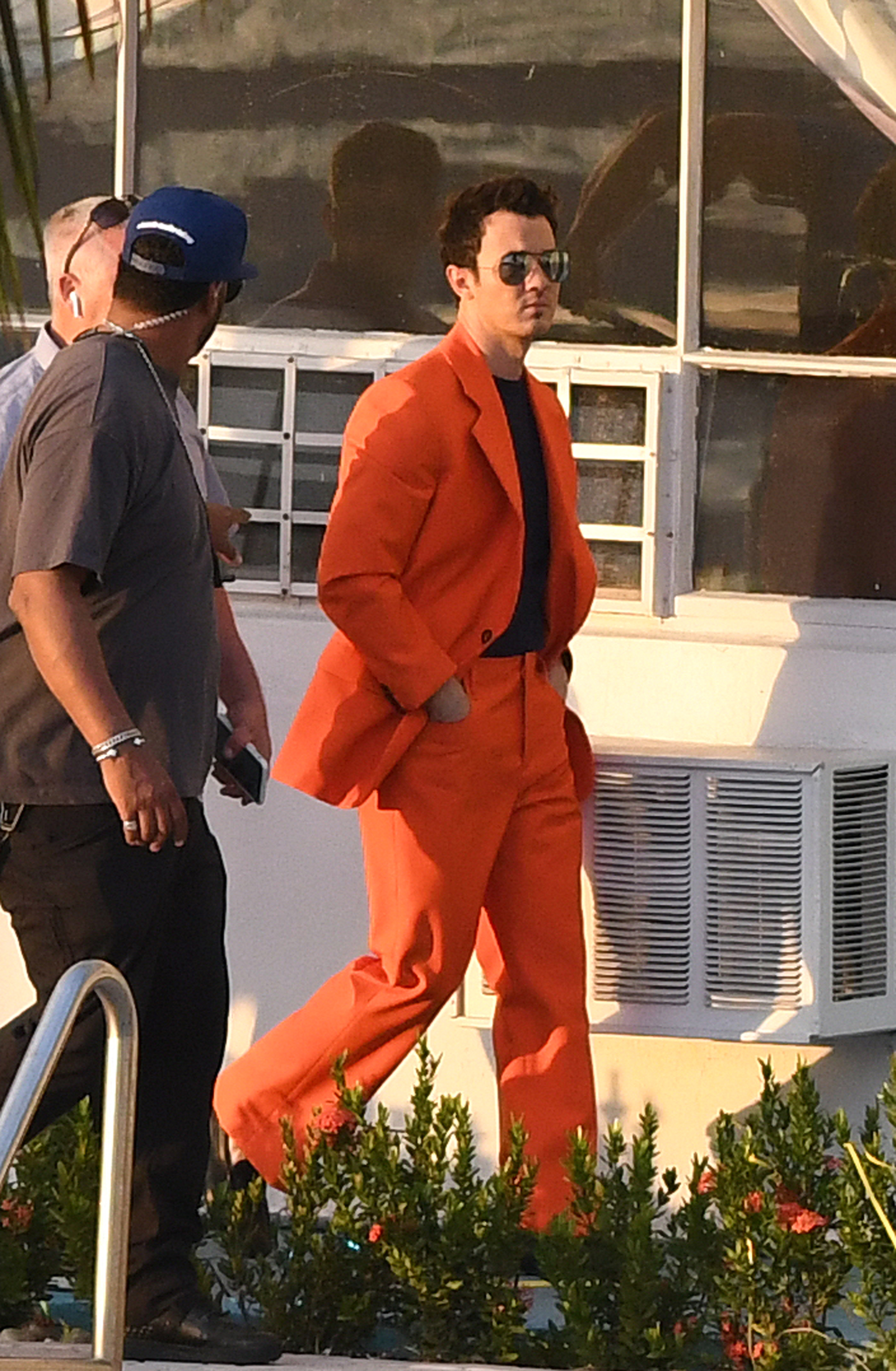 The Jonas Brothers reunite as a band to film a music video in Miami Beach