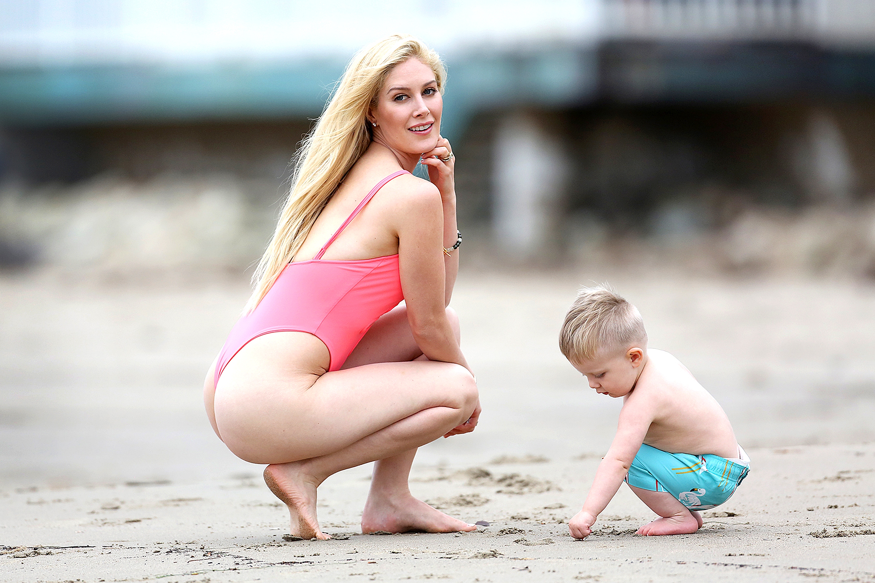Heidi Montag Hairy Pussy - Heidi Montag Shows Off Killer Body During Family Beach Trip: Pics