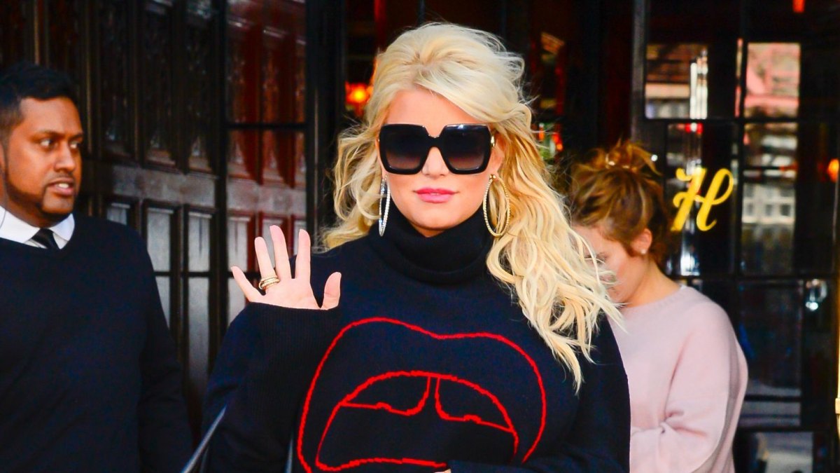 jessica simpson pregnant bronchitis
